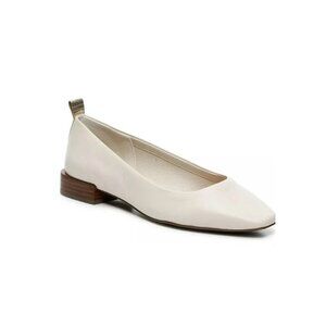 New Essex Lane Beige Women's leather loafers Shoes size 6.5